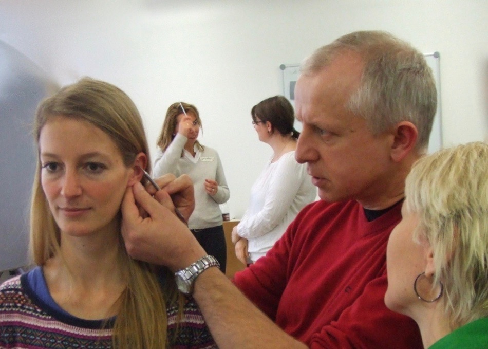 Ohrakupunktur, Psychosomatik, Trauma, Stress und Angst - mit Balancierter Ohrakupunktur Akupunktur behandeln